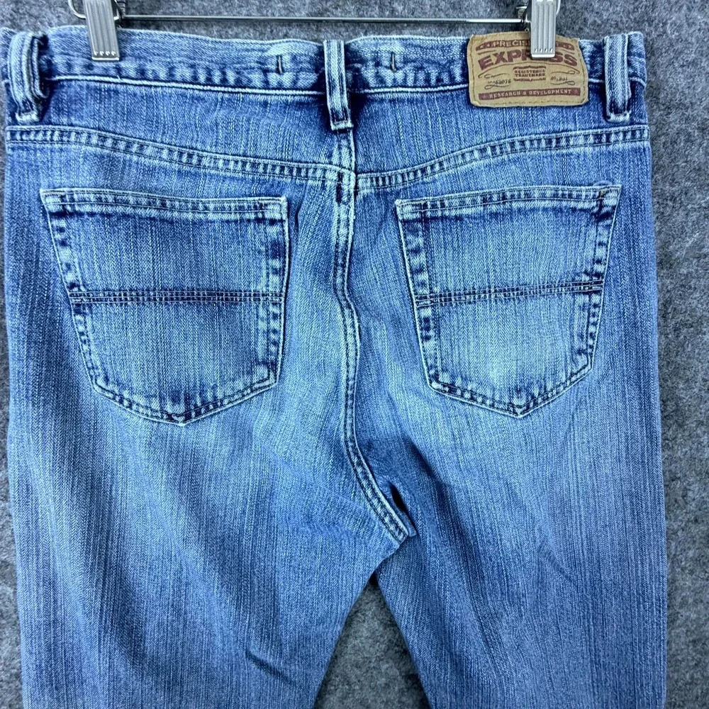 Express Precision Fit Quine Jeans Mens 33 Blue Denim Light Wash Straight Leg
